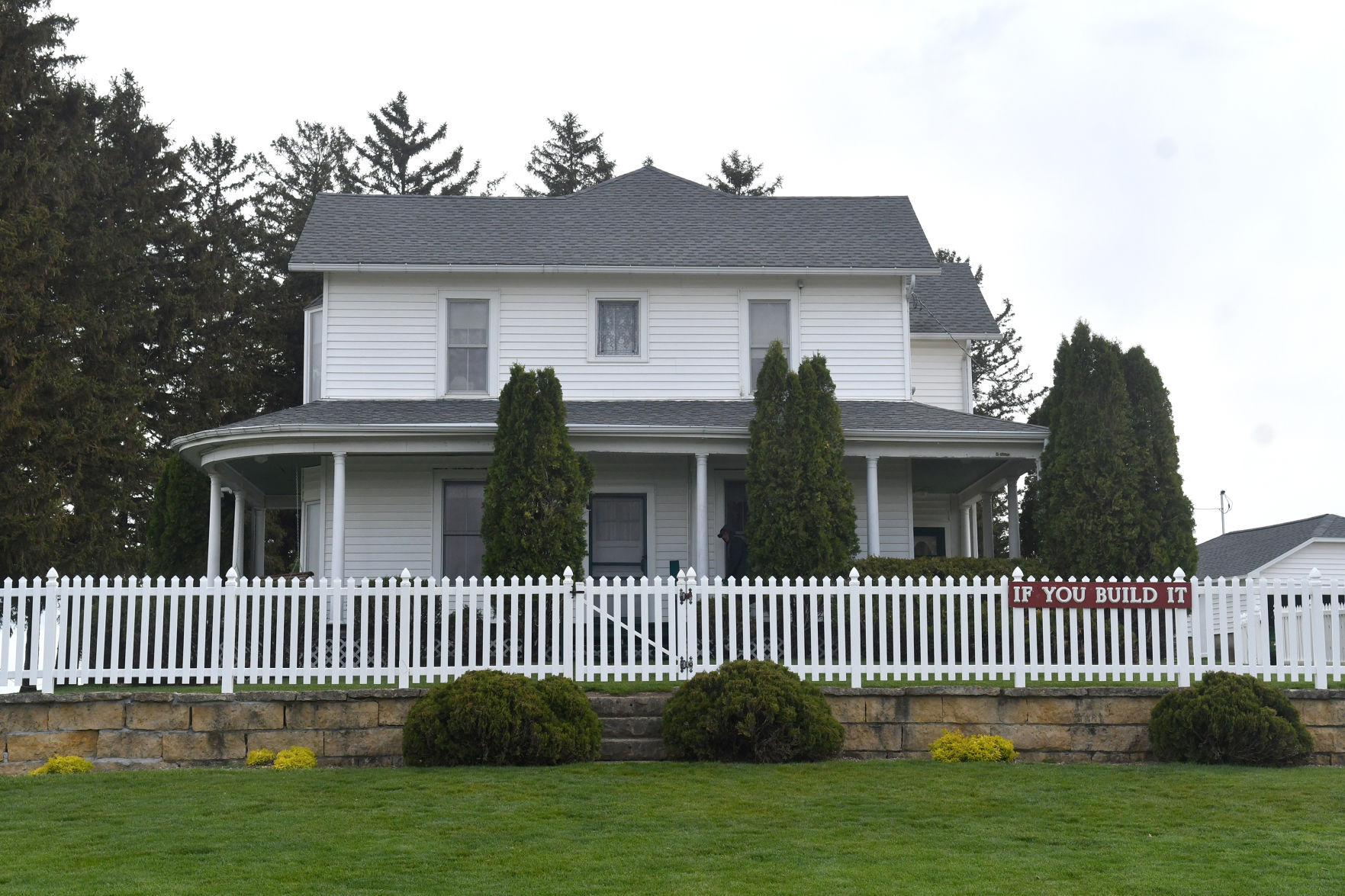 051021-qc-nws-fieldofdreams-261